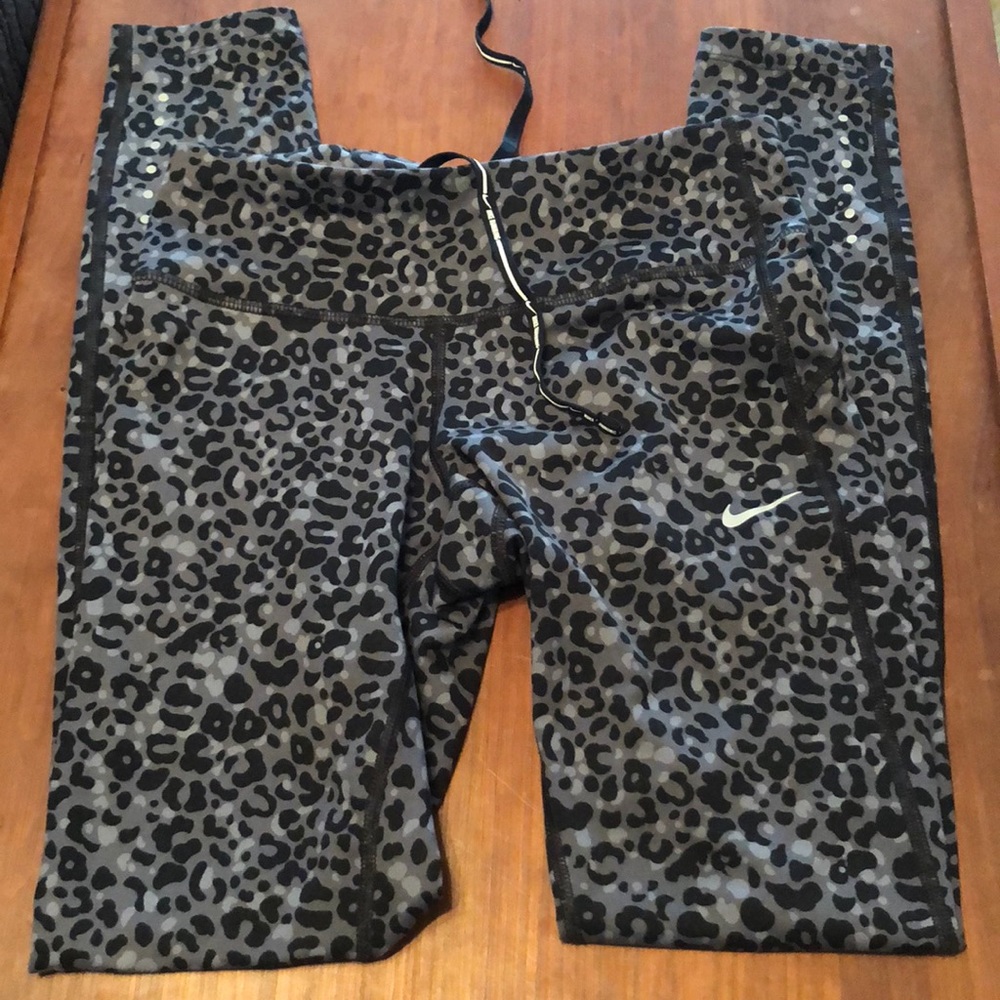 Nike Women’s Dri-fit tights